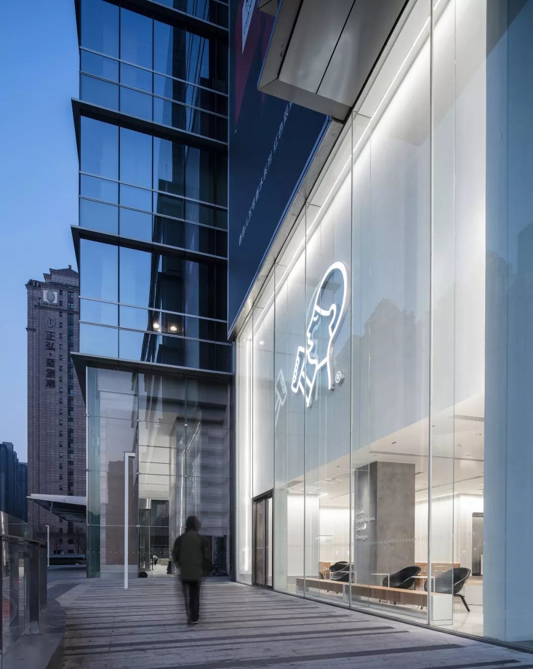 1562476576516382.jpg 2.jpg