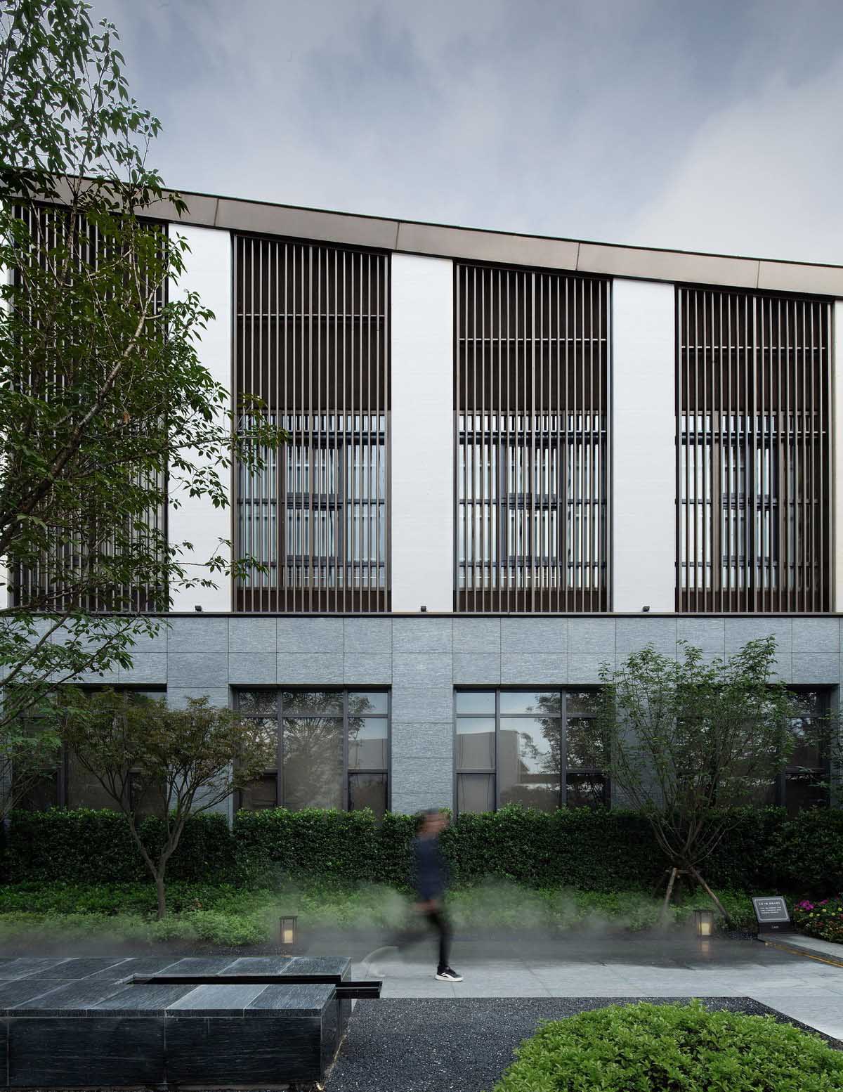 1565497426231769.jpg 8.jpg