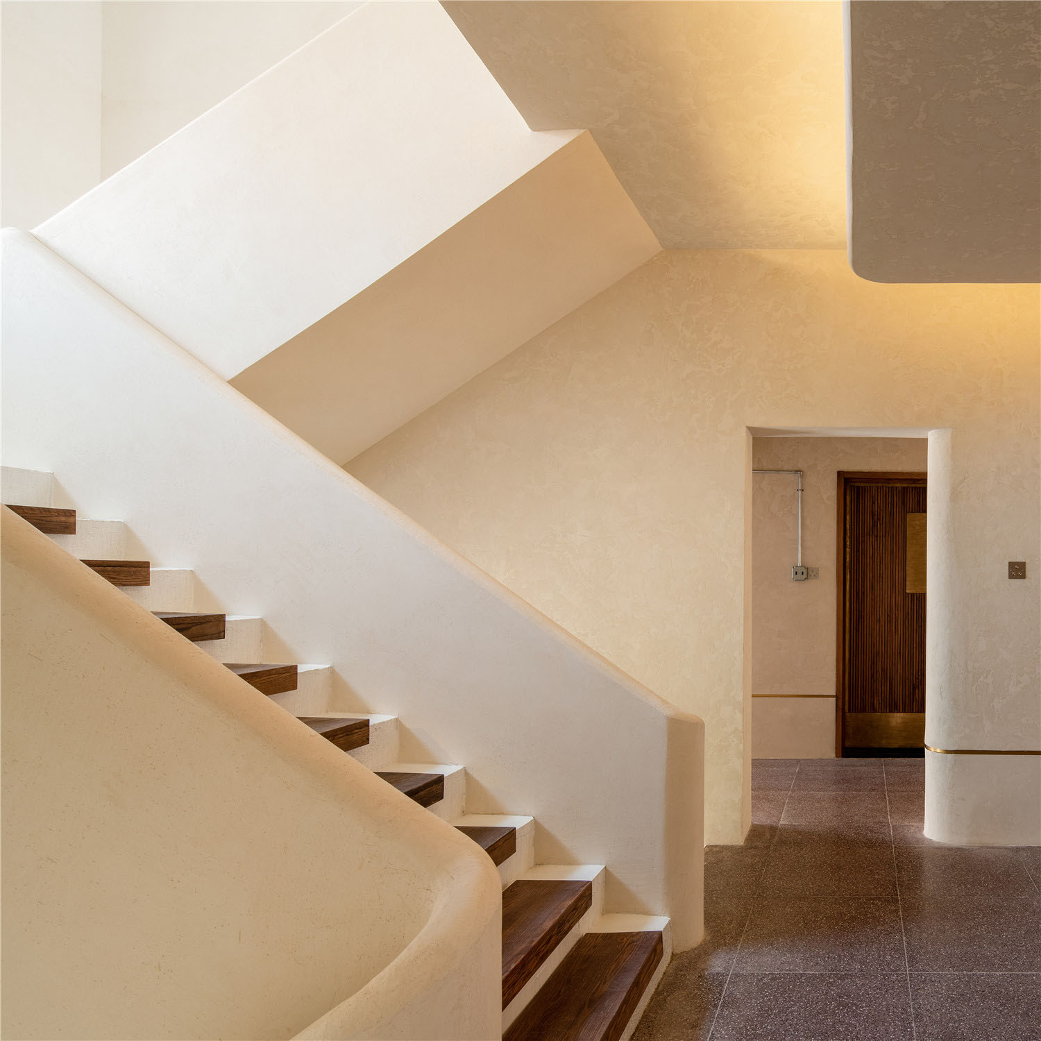 1579491092607092.jpg 18.jpg