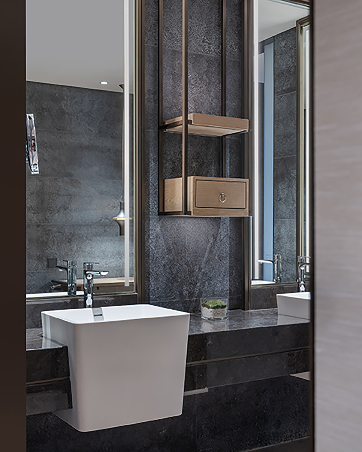 1595946672895036.jpg 32.jpg