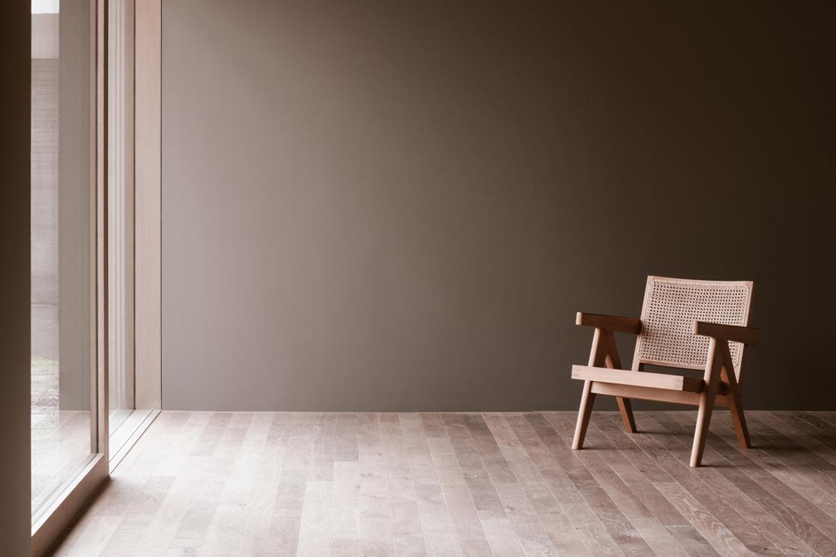 苏黎世一座公园里的极简主义小宅，和谐融入周围环境