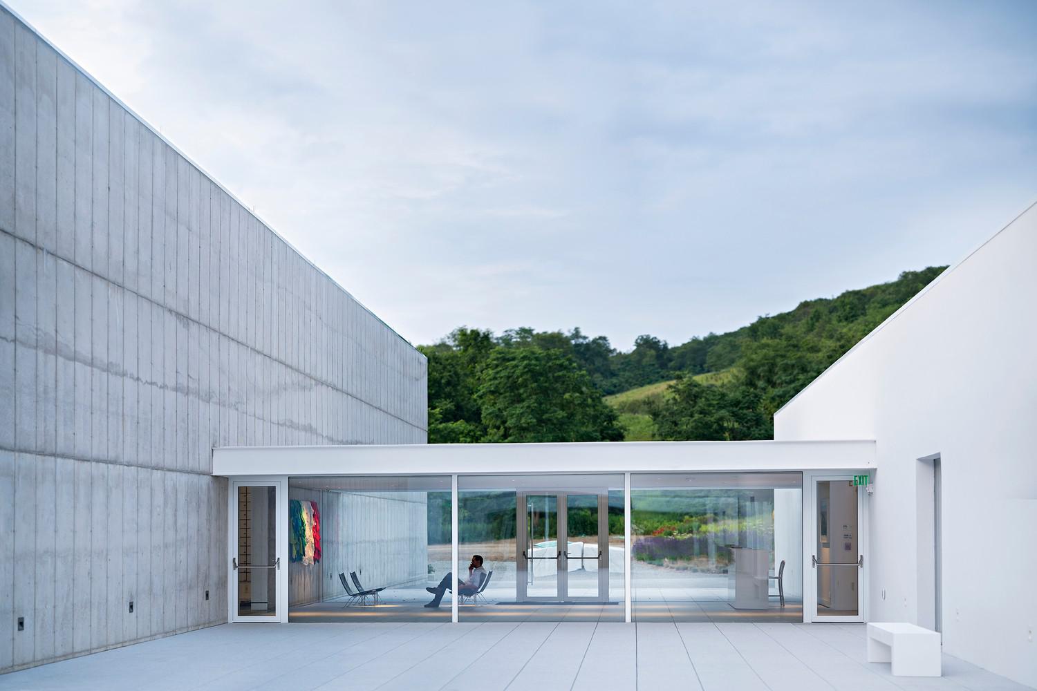 美国公路旁的意大利艺术画廊Magazzino