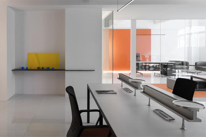 阿里巴巴东莞常平办公室，营造时尚轻松的氛围