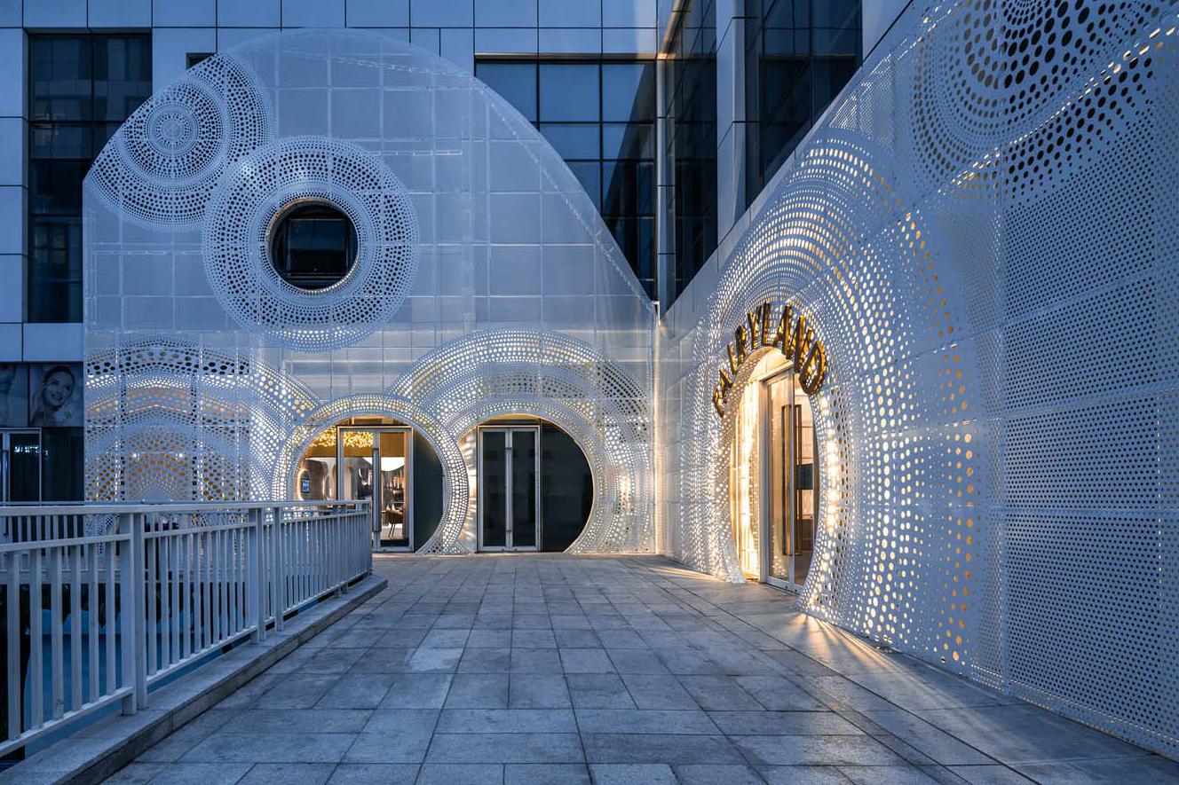 Lolly-Laputan儿童餐厅，营造在白云里自由玩耍的梦境