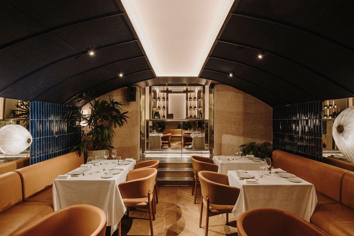  西班牙Lobito de Mar餐厅，以海景为主题